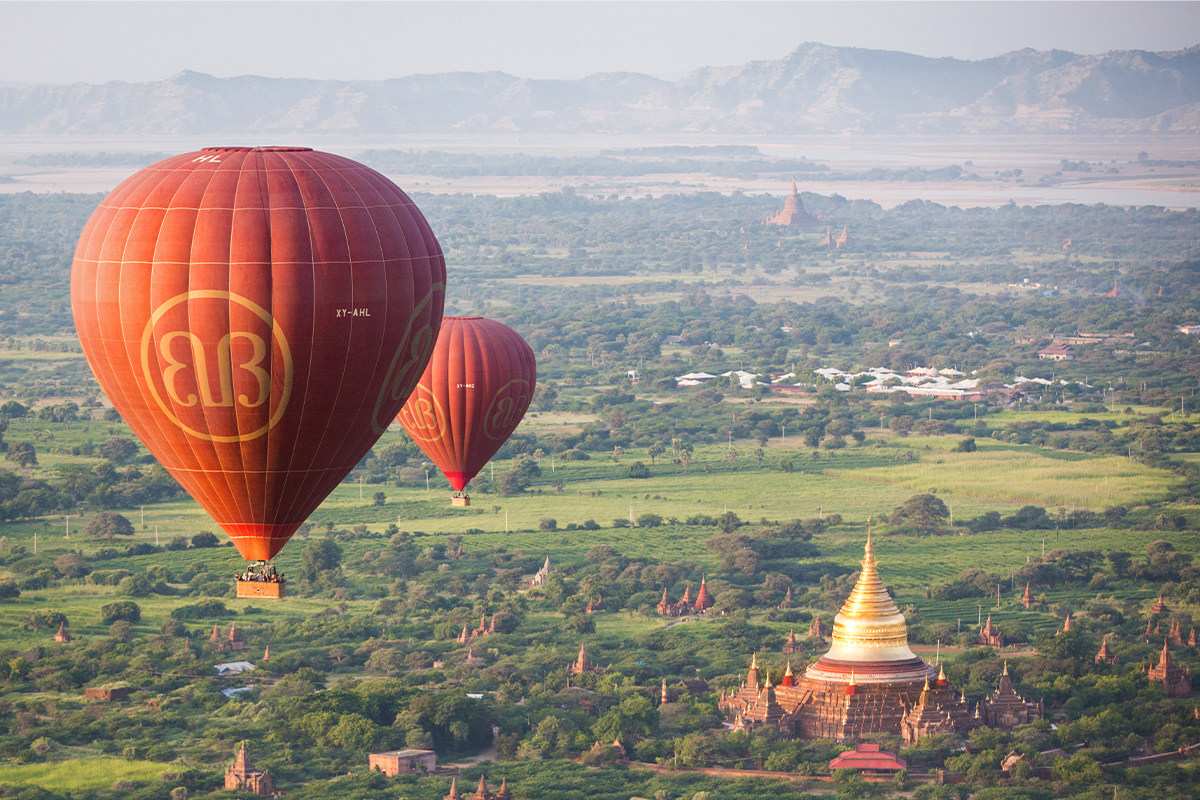 BALLOONS OVER Bagan